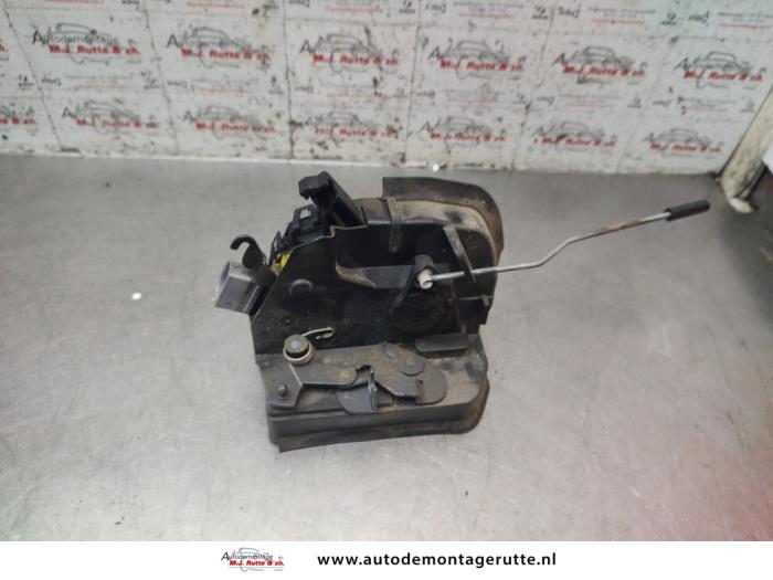 Gebruikte Deurslot Mechaniek 4Deurs links-achter BMW X5 O193219