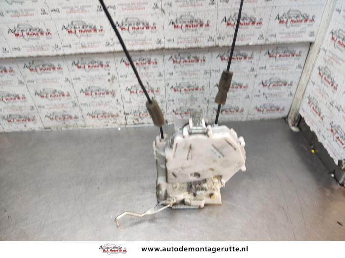 Gebruikte Slotmechaniek Portier 4Deurs rechts-achter Honda FR-V O193246