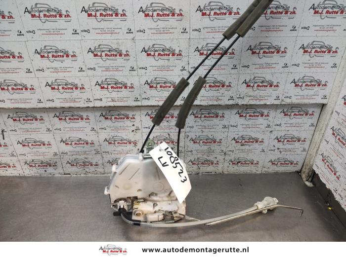 Gebruikte Deurslot Mechaniek 4Deurs links-voor Honda FR-V O193243