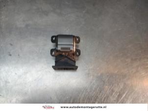 O193261 Gebruikte schakelaar elektrisch raam Honda FR-V