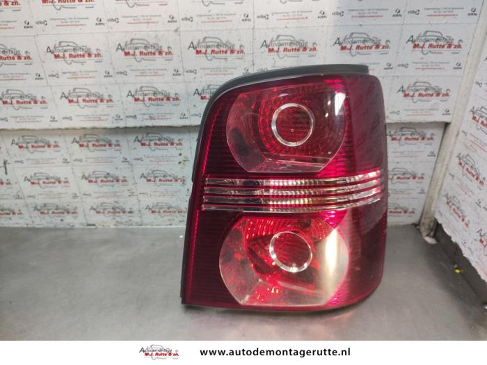 Gebruikte Achterlicht rechts Volkswagen Touran O193264