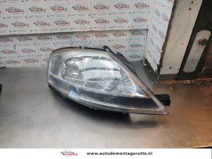 O193283 Gebruikte rechter koplamp Citroen C3