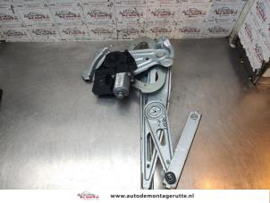 O193279 Gebruikte ruitmechaniek 4deurs rechts-voor Renault Megane