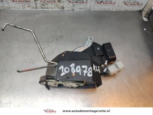 O193321 Gebruikte slotmechaniek achterklep Toyota Rav-4