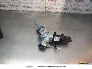 O193375 Gebruikte sleutel+contactslot Nissan Micra
