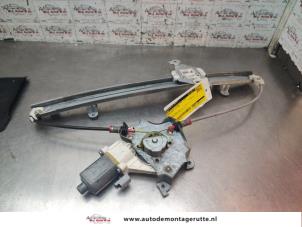O193378 Gebruikte ruitmechaniek 4deurs links-voor Nissan Micra
