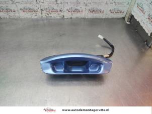 O193380 Gebruikte handgreep achterklep Nissan Micra