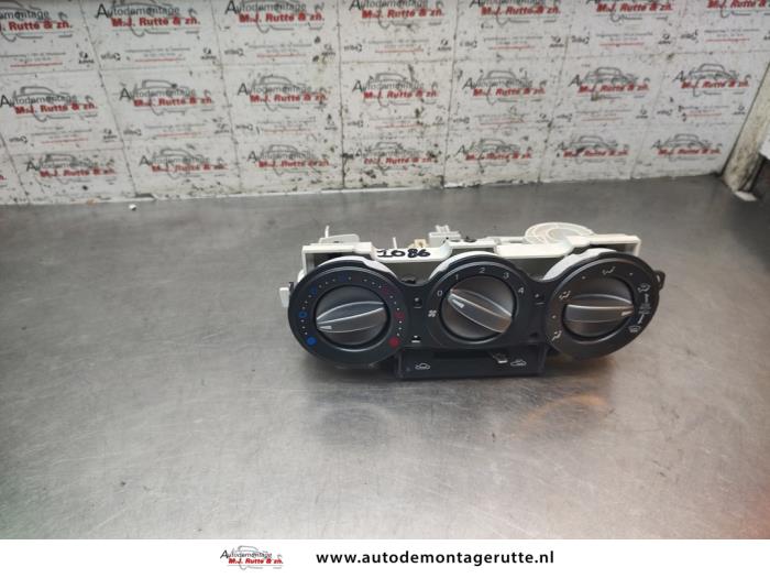 Gebruikte Chaufage Bedieningspaneel Mazda 2. O193388