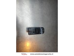 O193406 Gebruikte kachel weerstand Toyota Starlet