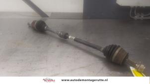 O193417 Gebruikte steekas rechts-voor Opel Corsa