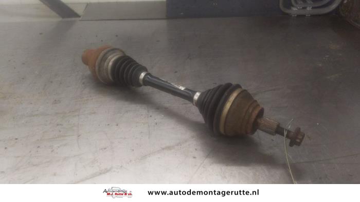 Gebruikte Homokineetas links-voor Volkswagen Golf O193424