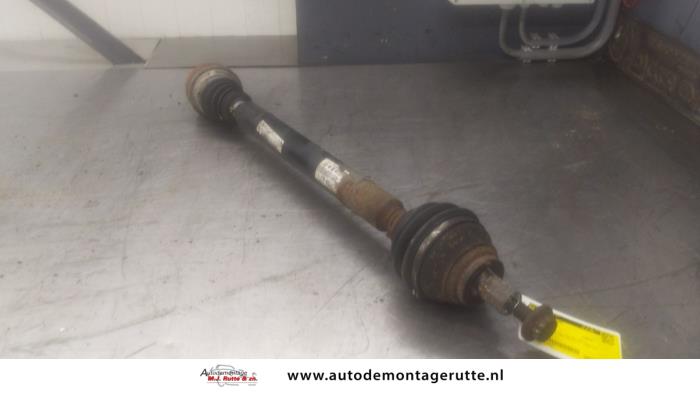 Gebruikte Steekas rechts-voor Volkswagen Golf O193425