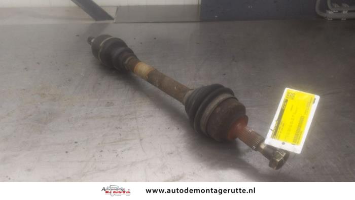 Gebruikte Aandrijfas links-voor Peugeot 407 O193426