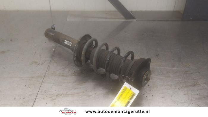 Gebruikte Mac Phersonpoot rechts-voor Volkswagen Golf O193442