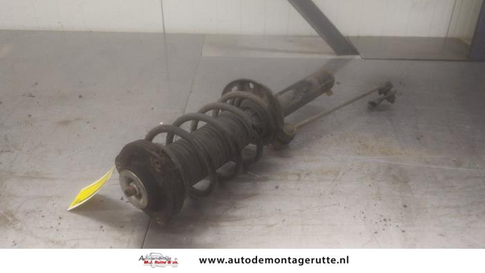 Gebruikte Schokdemperpoot links-voor Volkswagen Golf O193443