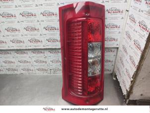 O193527 Gebruikte achterlicht links Peugeot Boxer