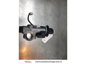 O193666 Gebruikte sleutel+contactslot Nissan Primera