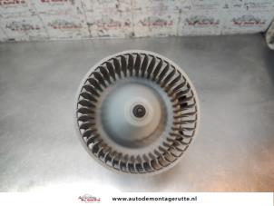 O193702 Gebruikte chaufage ventilatiemotor Toyota Starlet