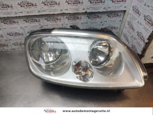 O193704 Gebruikte rechter koplamp Volkswagen Caddy