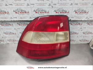 O193711 Gebruikte achterlicht links Opel Vectra