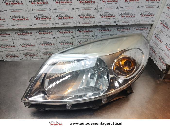 Gebruikte Linker Koplamp Dacia Sandero O193719