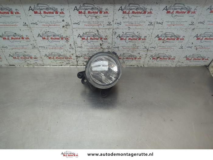 Gebruikte Mistlamp rechts-voor Volkswagen Golf O193723