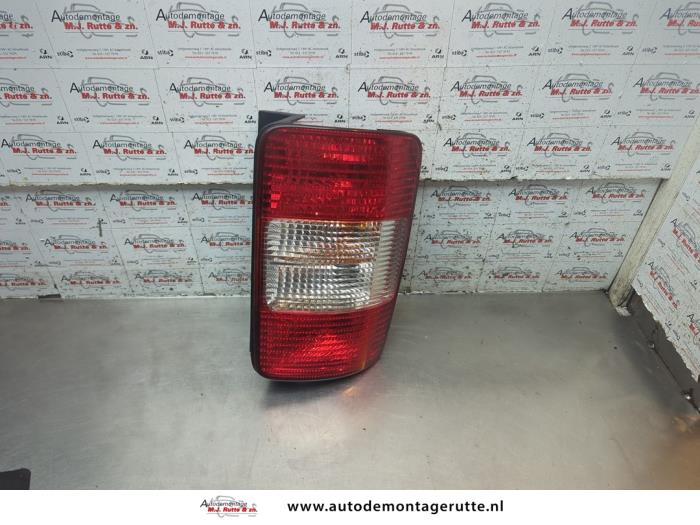Gebruikte Achterlicht links Volkswagen Caddy O193736