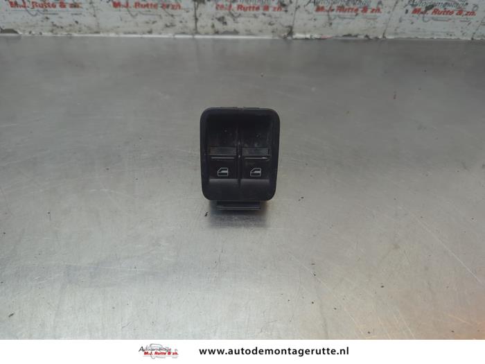 Gebruikte Schakelaar Elektrisch Raam Volkswagen Caddy O193737
