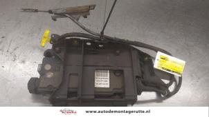 O193756 Gebruikte handrem kabel Renault Megane Scenic