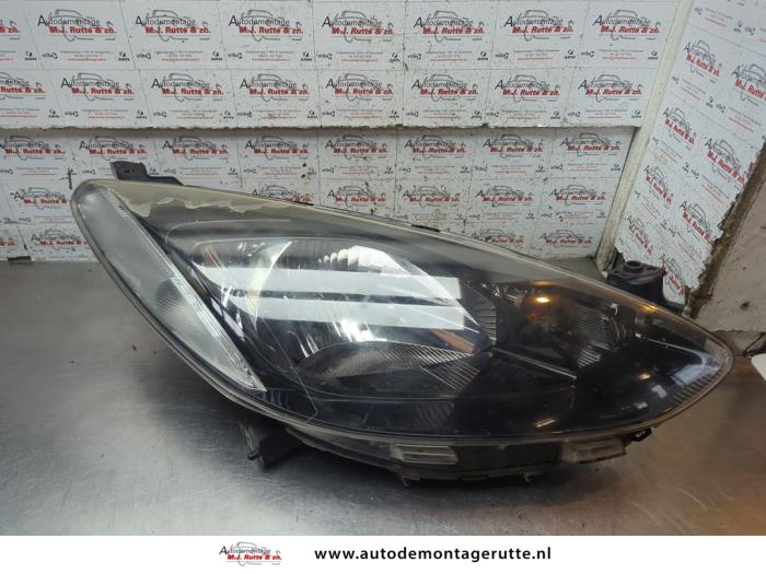 Gebruikte Koplamp rechts Mazda 2. O193775