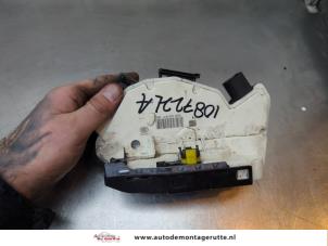 O193816 Gebruikte slotmechaniek portier 4deurs links-achter Seat Ibiza