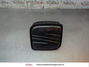 O193819 Gebruikte handgreep achterklep Seat Toledo