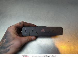 O193825 Gebruikte paniekverlichtings schakelaar Seat Ibiza