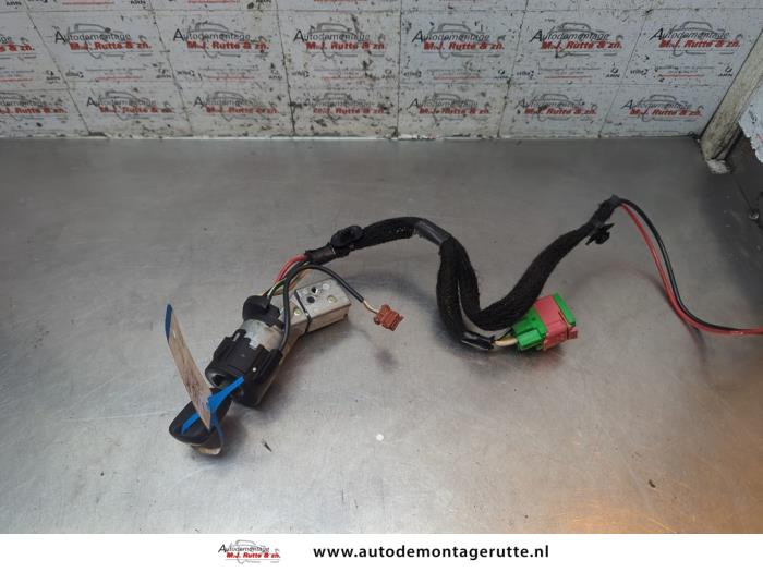 Gebruikte Sleutel+Contactslot Peugeot 307 O193909