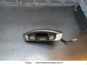 O193914 Gebruikte achterklep handgreep Nissan Micra