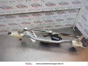 O193966 Gebruikte ruitenwismotor+mechaniek Suzuki Splash