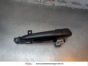 O193999 Gebruikte deur 4deurs links-voor Mazda 2.