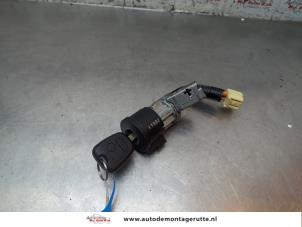 O194006 Gebruikte sleutel+contactslot Citroen C1