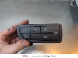 O194020 Gebruikte schakelaar licht Alfa Romeo Mito