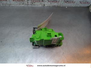 O194022 Gebruikte slotmechaniek portier 2deurs rechts Alfa Romeo Mito