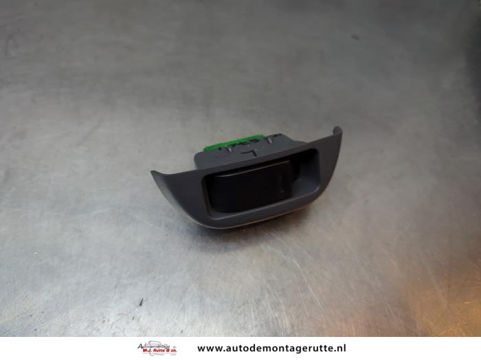 Gebruikte Schakelaar Elektrisch Raam Citroen C1 O194024