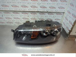 O194030 Gebruikte linker koplamp Fiat Punto