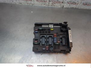 O194057 Gebruikte zekeringkast Peugeot 307