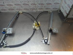 O194127 Gebruikte ruitmechaniek 4deurs links-voor Skoda Fabia