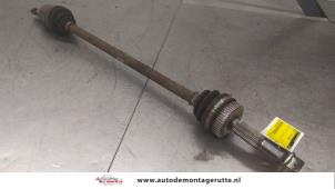 O194250 Gebruikte steekas links-achter Nissan X-Trail