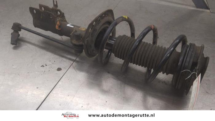Gebruikte Schokdemperpoot links-voor Nissan X-Trail O194253