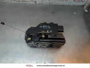 O194258 Gebruikte slotmechaniek portier 2deurs rechts Audi TT