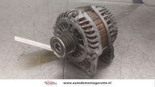 O194267 Gebruikte alternator Nissan X-Trail