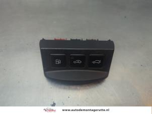 O194275 Gebruikte tankklep schakelaar Audi TT