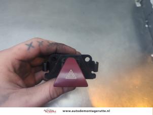 O194291 Gebruikte alarmlicht schakelaar Peugeot 307